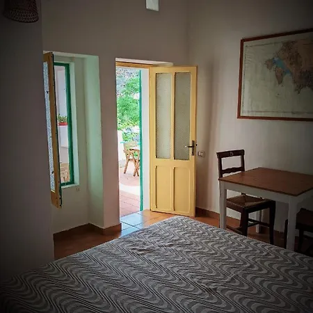 מלון Cala Vinagra House *