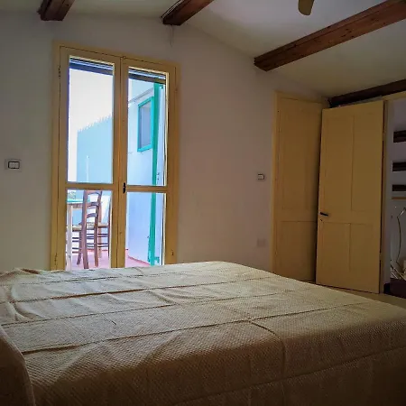 מלון Cala Vinagra House *