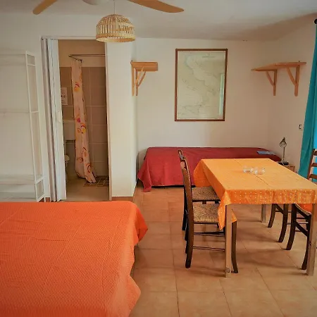 Cala Vinagra House Hotel *