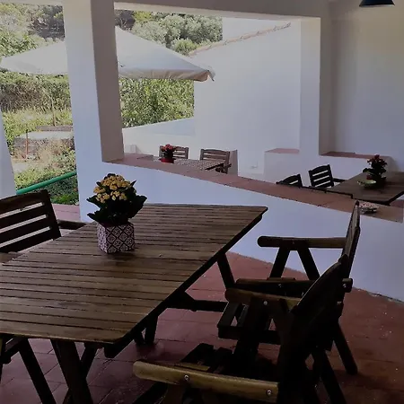 Cala Vinagra House מלון *